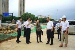 省煙草專賣局（公司）黨組書記、局長、總經理邱萍一行調研公司嘉匯商